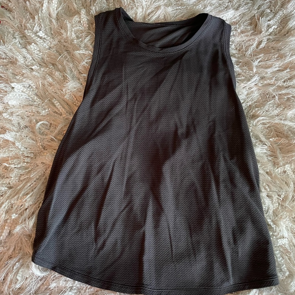 Lululemon cute crop open back top